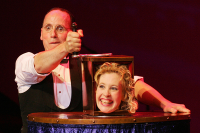 お笑いマジックショー、ウィーン