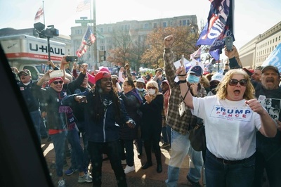 米首都でトランプ氏支持集会 選挙結果に抗議
