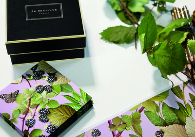 「ジョー マローン ロンドン」が英国人アーティストとコラボ、4月4日から限定発売