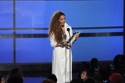 ジャネット・ジャクソンがジュエリーブランド立ち上げ、 2億円超のネックレスも