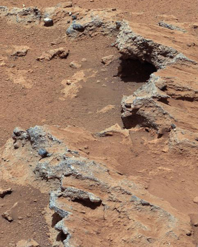 火星に水があった跡、火星探査車キュリオシティーが撮影