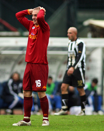 ローマ シエナに敗れ連勝止まる