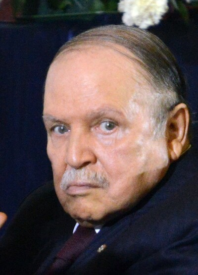 ブーテフリカ大統領が辞任 アルジェリアで20年政権握る
