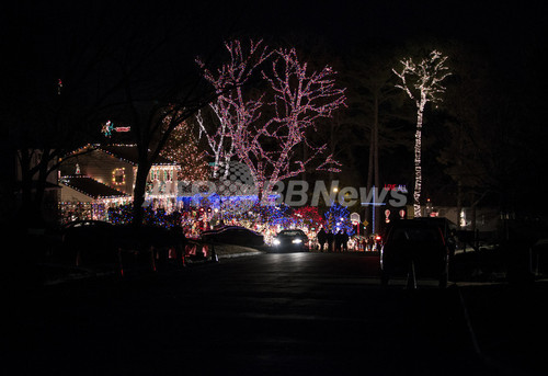 手作り感満載 米住宅地のクリスマスイルミネーション 写真16枚 ファッション ニュースならmode Press Powered By Afpbb News