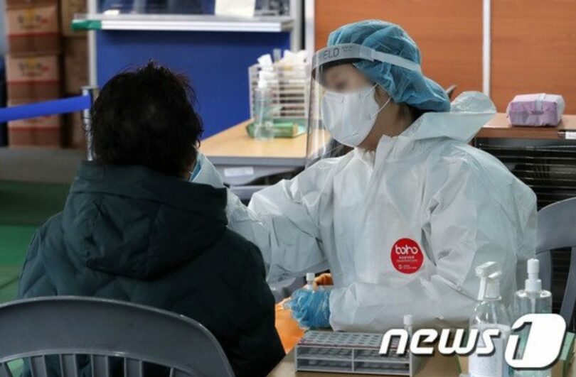 PCR検査の様子(c)news1