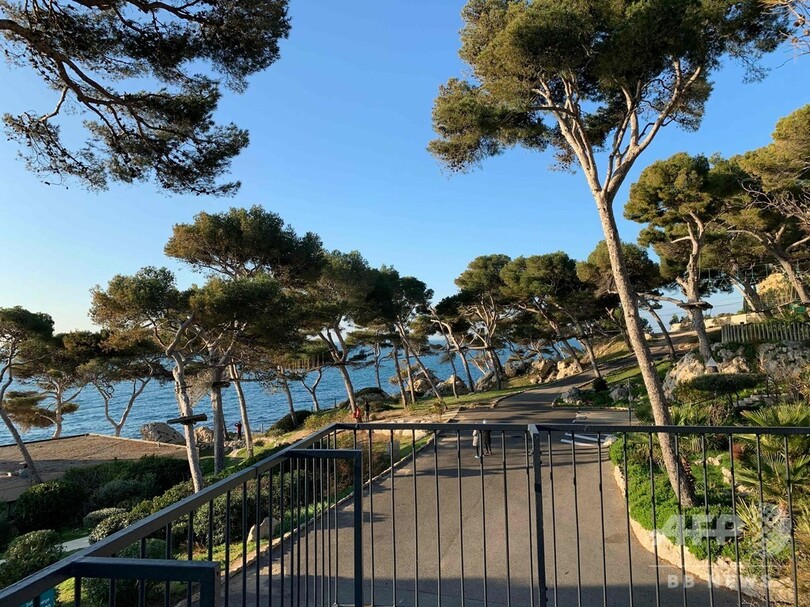 これが「フランス流」、隔離先は海辺の保養施設 武漢から帰国の179人