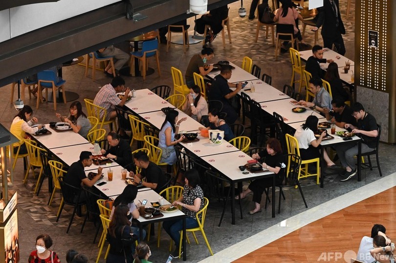 シンガポール、コロナ対策厳格化で外食禁止 対面は2人まで