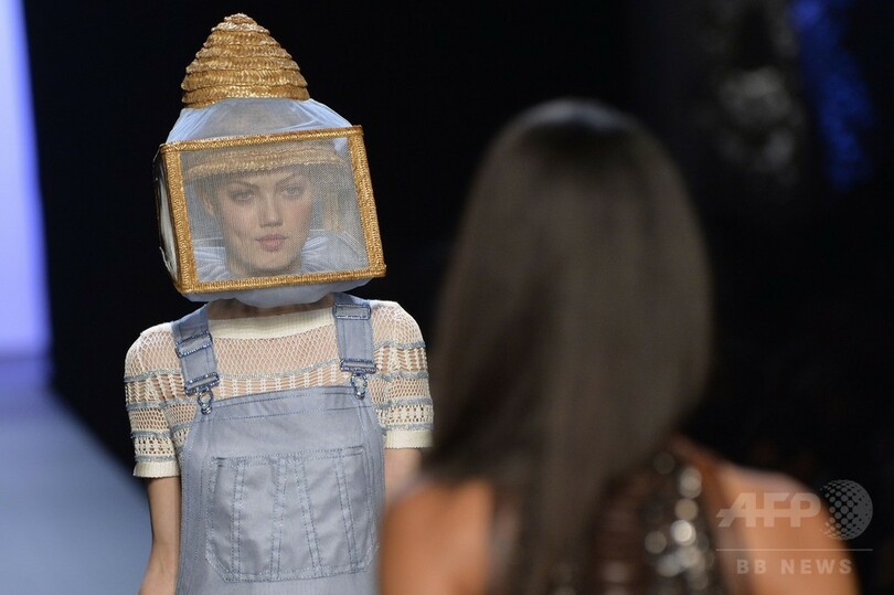 ナオミ・キャンベルもランウェイに、「ジャンポール・ゴルチエ」15年春夏オートクチュール