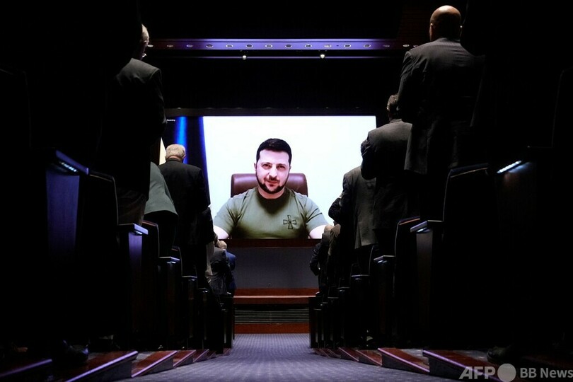 ウクライナ大統領、米議会で演説 真珠湾攻撃にも言及