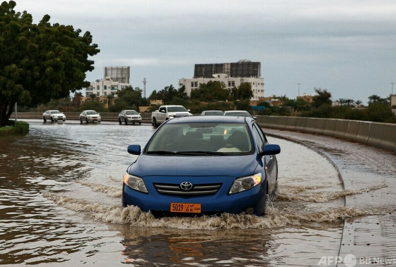 オマーン首都で洪水