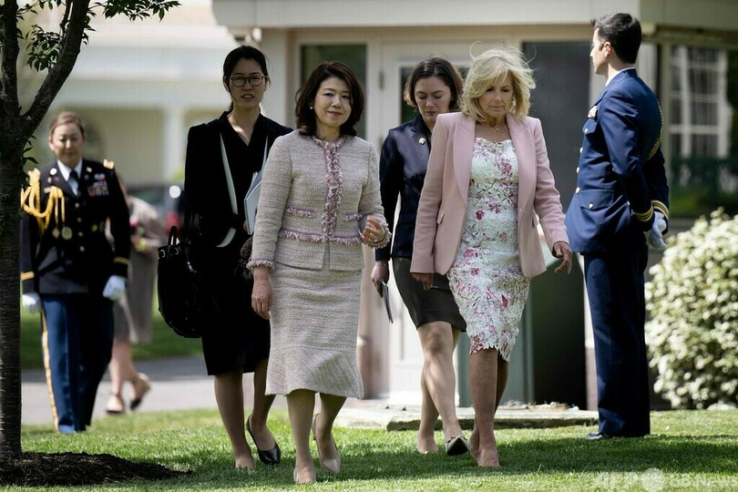 岸田裕子首相夫人がホワイトハウス訪問 桜を植樹