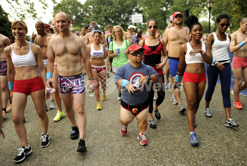 下着姿でダッシュ、NYセントラルパーク
