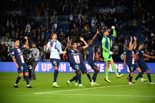 PSGがエムバペの決勝点で勝利 メッシは移籍後初のFK弾 写真7枚 国際