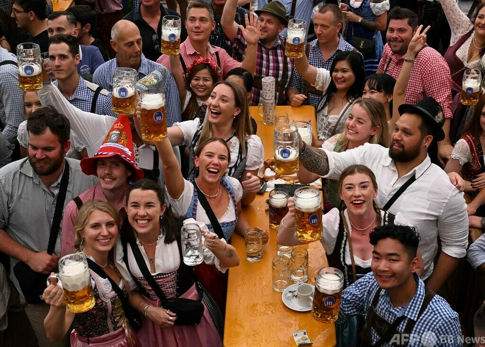 世界最大のビール祭り「オクトーバーフェスト」、独ミュンヘンで