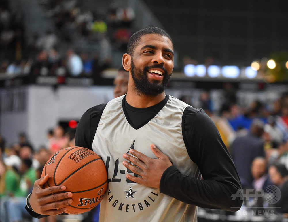 NBA ボストンセルティックス カイリー・アービング選手　ユニフォーム 48 アービングが今季絶望、膝手術で感染症が判明 チーム発表 写真1枚 国際