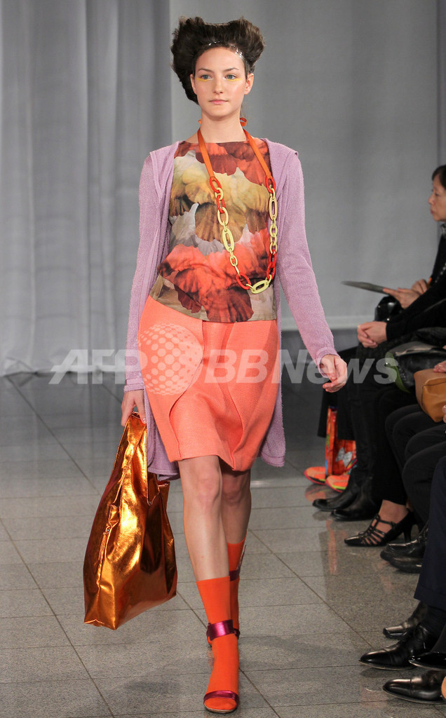 ＜12年春夏東京コレクション＞ユマコシノ