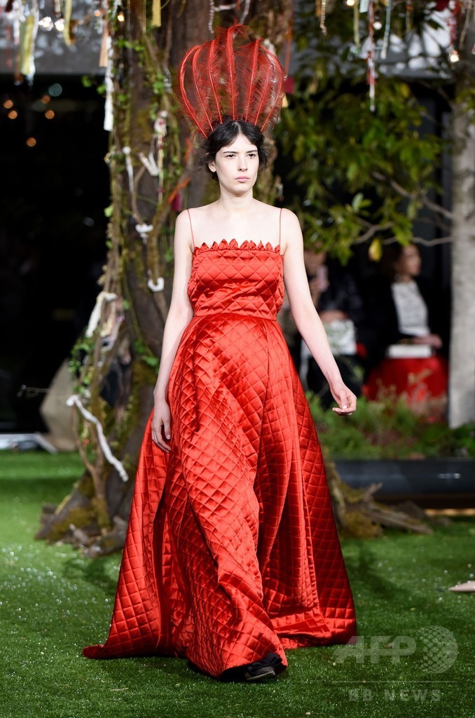 極美品 クリスチャンディオール 総花柄 クロップド コットン サマージャケット 感性のままに“幸せの香り MISS DIOR”を楽しむ町田啓太が自らを解放する