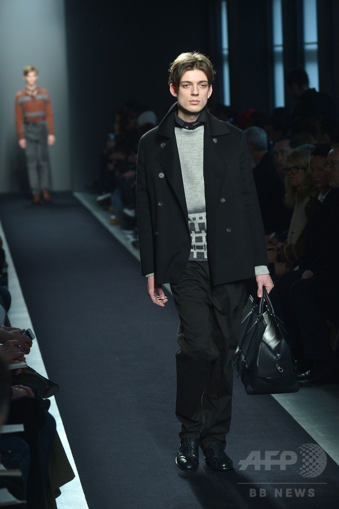 コーデュロイ素材で快適さを追求、「ボッテガ・ヴェネタ」15/16年秋冬メンズ