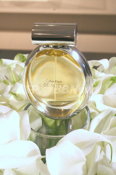 カルバン クライン新作香水が人気の理由