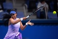 女子テニス、東レ・パンパシフィック・オープン、シングルス1回戦。リターンを打つ大坂なおみ（2022年9月20日撮影）。(c)Philip FONG/ AFP