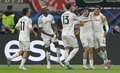 サッカー欧州チャンピオンズリーグ、決勝トーナメント1回戦第1戦、フランクフルト対ナポリ。チーム2点目を決めて喜ぶナポリのジョバンニ・ディ・ロレンツォ（右、2023年2月21日撮影）。(c)Daniel ROLAND / AFP