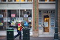 米ノースカロライナ州シャーロットのマイケル・ブルームバーグ前ニューヨーク市長の選挙事務所前の様子（2020年3月3日撮影）。(c)Logan Cyrus / AFP