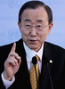 ニューヨークの国連本部で会見する潘基文（パン・キムン、Ban Ki-moon）事務総長（2010年6月2日撮影）。(c)AFP/Getty Images/Mario Tama