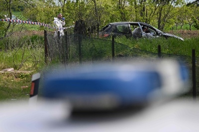 セルビア大統領、自国の「武装解除」表明 2度の銃撃事件受け