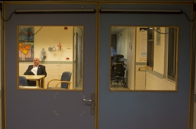 イスラエルのシャロン元首相、「極度に危険」な容体