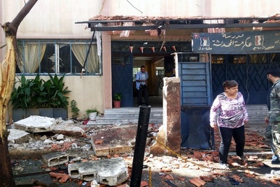 シリアの学校で連続爆破、子どもら48人死亡