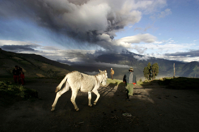 トゥングラウア火山の活動続く、エクアドル
