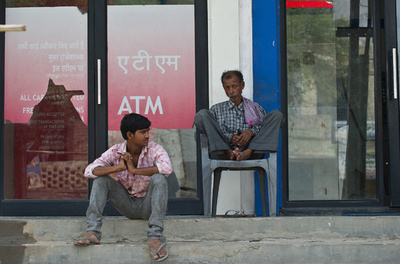 インドのATM、3分の1が稼働せず 中央銀行調査