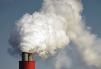 温暖化ガス抑制の経済効果、病気など減り十分「黒字」に 研究