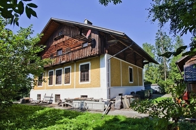 娘2人監禁・暴行容疑の父親を釈放、オーストリア