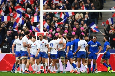 フランス、嵐とイタリアの反撃生き延びシックスネーションズ2連勝