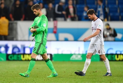 バイエルンの無敗記録が20試合でストップ、敵地でホッフェンハイムに敗れる