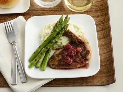 トップ・シェフたちが機内食作りを競う番組、デルタ航空が制作へ