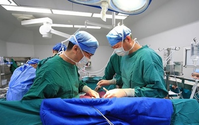 中国 親子3人が同じがんが発見される