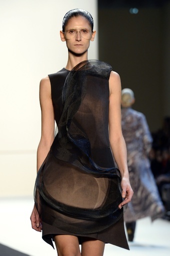 ＜14/15年秋冬パリコレクション＞アクリス