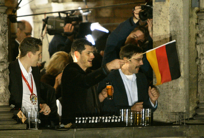 ＜ハンドボール 男子ハンドボール世界選手権＞ドイツ 29年振りの優勝をファンに報告 - ドイツ