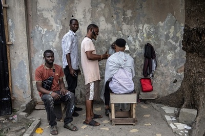 【今日の1枚】ようこそ、青空理髪店へ ナイジェリア