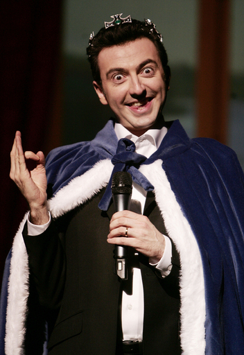 Gerald Dahan 大統領選へ向け新舞台を披露 - フランス