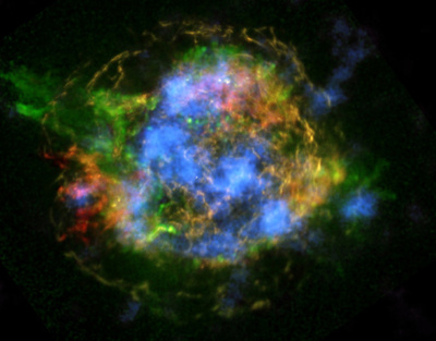 星の爆発で「ガラス」生成、新発見で明らかに