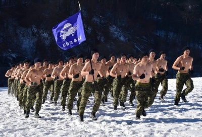 韓国、兵役免除の段階的廃止を検討