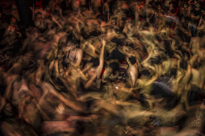 【今日の1枚】流れる人の渦 イラクの「アシュラ」