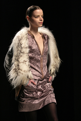 ＜07/08年秋冬ポルトガル・ファッション・ウィーク＞ルイス・ブッキーノ、新作を発表 - ポルトガル