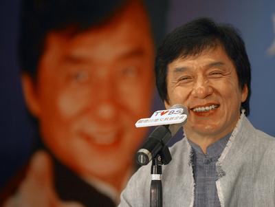 「台湾総統選はジョーク」発言のジャッキー・チェン、訪問先の台北で抗議の嵐