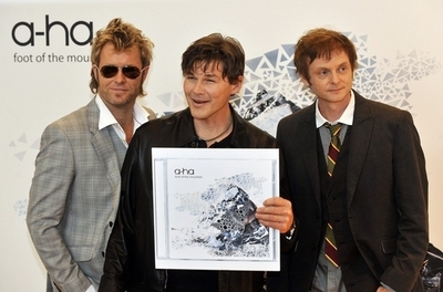 ノルウェーのポップグループ「A-ha」、来年のツアーを最後に解散へ