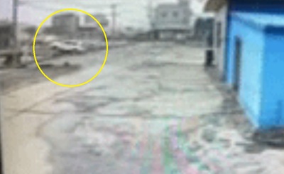 済州島で運転練習していた車、海に突進…2人が自力脱出