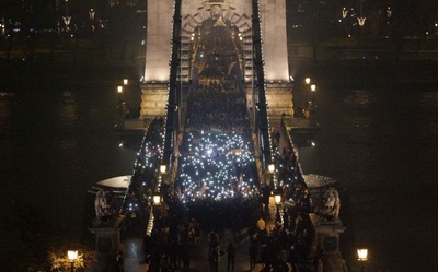 「奴隷法」成立で再び大規模デモ ハンガリー